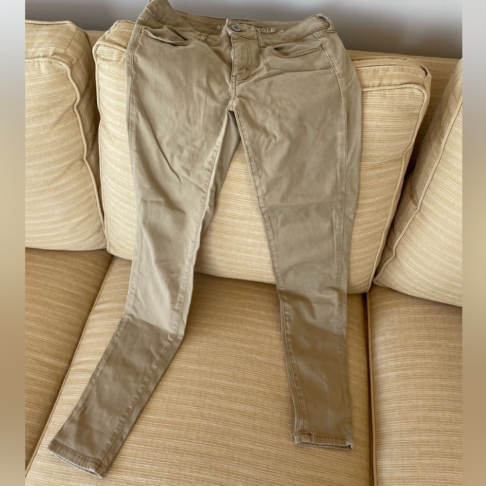 American Eagles Outfitters Tan Jeggings